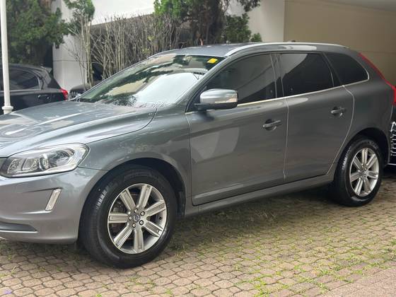 VOLVO XC60 2.0 T5 KINETIC GASOLINA 4P AUTOMÁTICO
